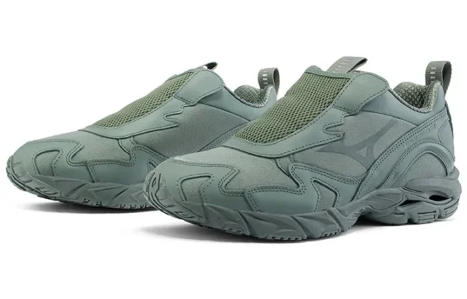 Beams x Wave Rider 10 SlipOn “Grey Silver”