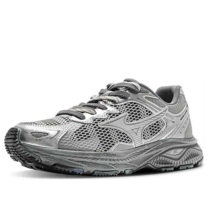 MIZUNO Racer S “Silver Grey”