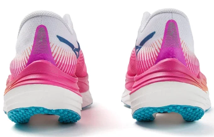 Mizuno WAVE REBELLION PRO “White”