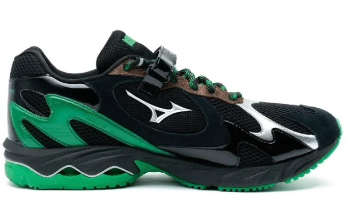 Mizuno x Randomevent Wave Rider 1 “Black Green Silver”