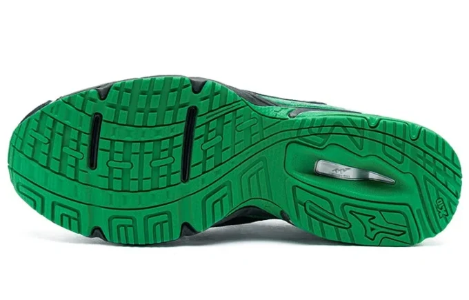 Mizuno x Randomevent Wave Rider 1 “Black Green Silver”