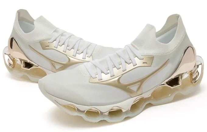 Mizuno x Sorayama Wave Prophecy “White Grey Gold”