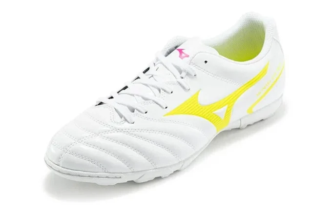 Monarcida Neoii Soccer Shoes White