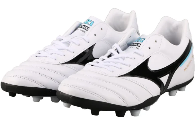 Morelia 2 Pro AG Low Tops White Black