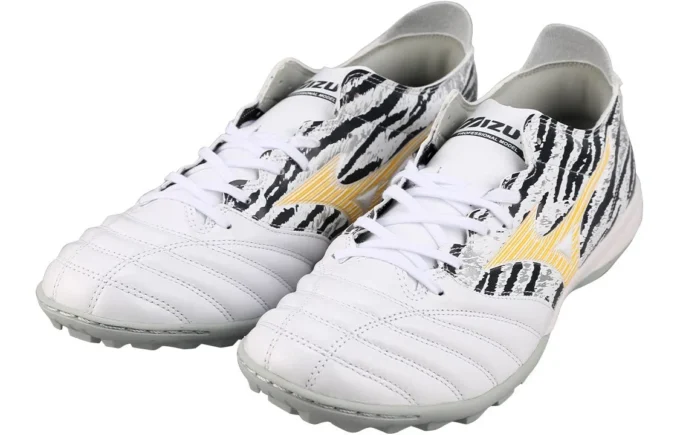 Morelia Neo 3 “White Black”