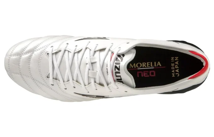 Morelia Neo IV AG “White Black”