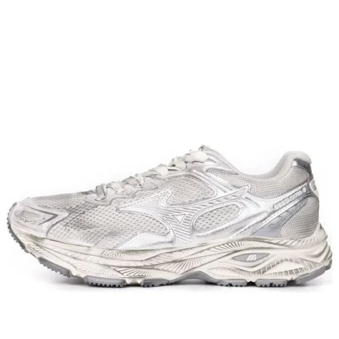 Racer S “White Metallic Silver” Racer S “White Metallic Silver”
