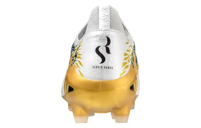 Sergio Ramos x Morelia Neo 3 Beta SR4 “Lion and Wolves”