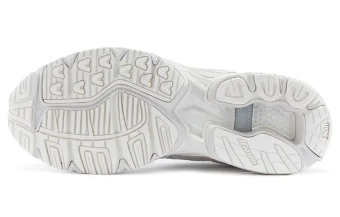 Wave Rider 10 “Beige Gold”