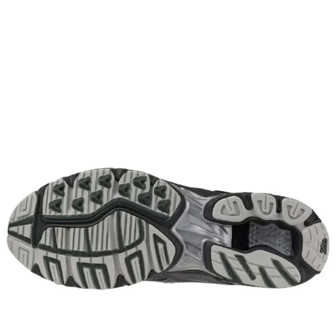 Wave Rider 10 “Odyssey Grey Salute”