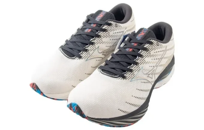 Wave Rider 26 Super Wide “White Dark Grey”