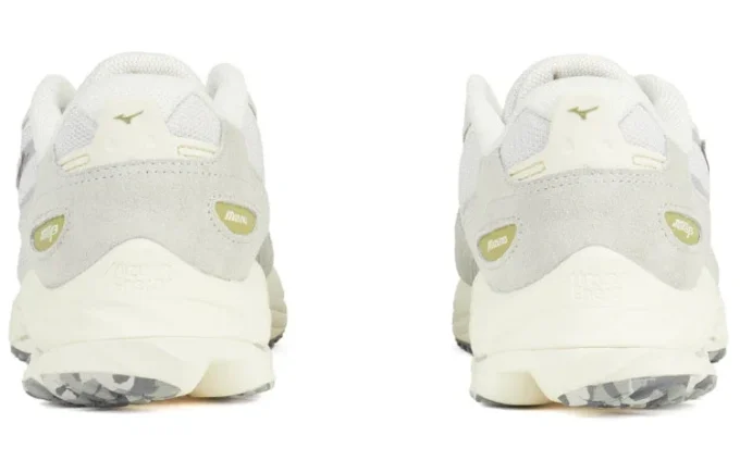 Wave Rider Beta “Clound White”